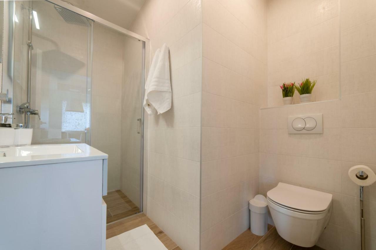 Apartamento Mary Ann 2 *